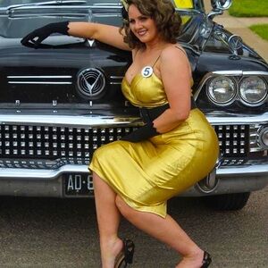 Bettie page wiggle dress